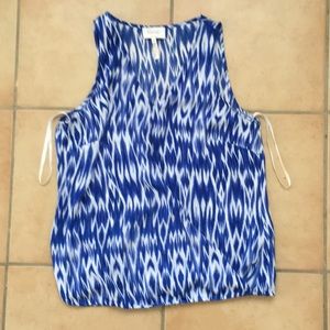 Laundry by Shelli Segal blue and white blouse